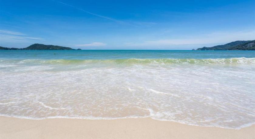 Triple Rund Place Hotel Patong Bagian luar foto