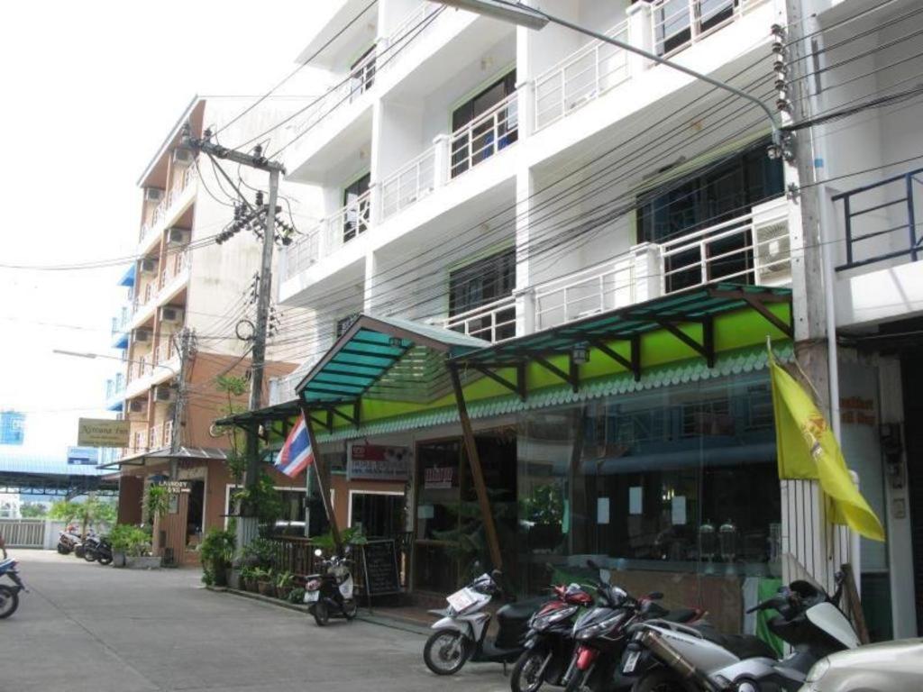 Triple Rund Place Hotel Patong Bagian luar foto